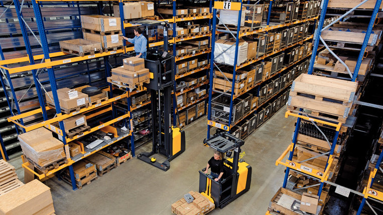 巨沃&飛馳倉(cāng)儲(chǔ)，給您“飛”一般的倉(cāng)儲(chǔ)物流體驗(yàn)